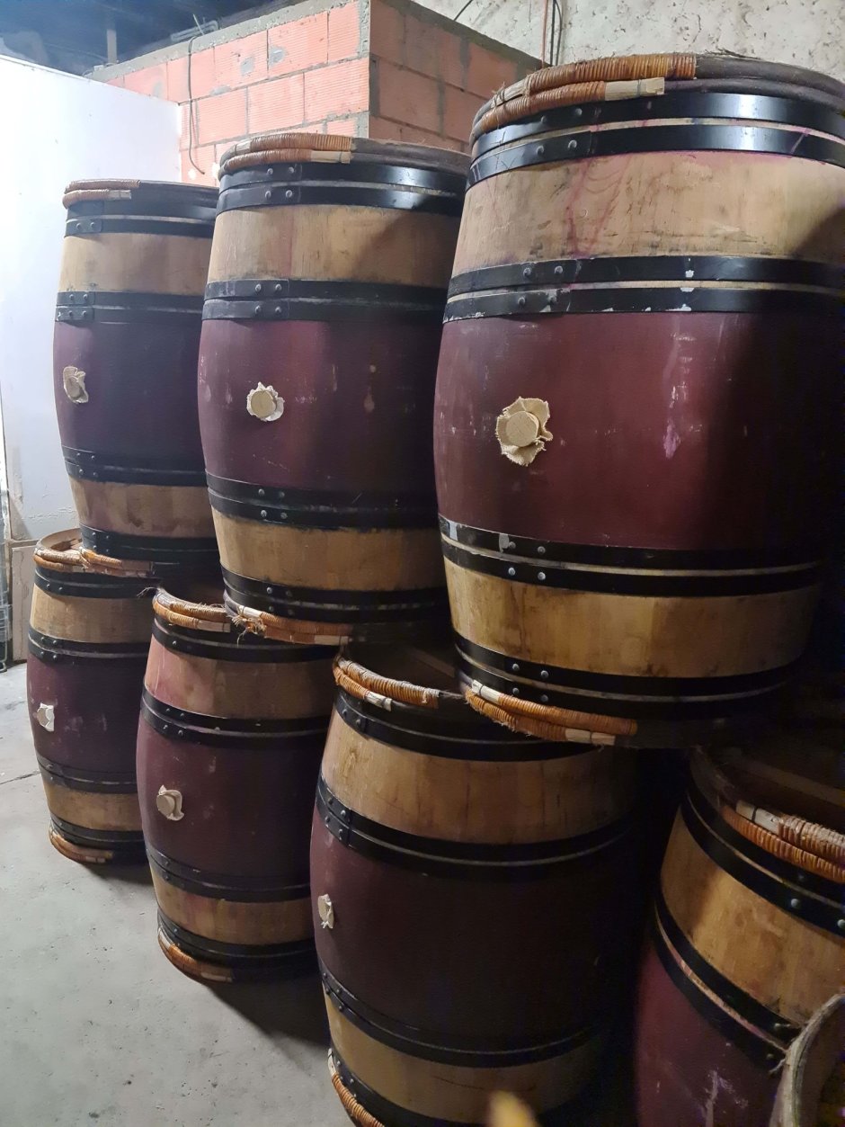 Offre R-QBHRYJ — 225 Litres Vin Rouge