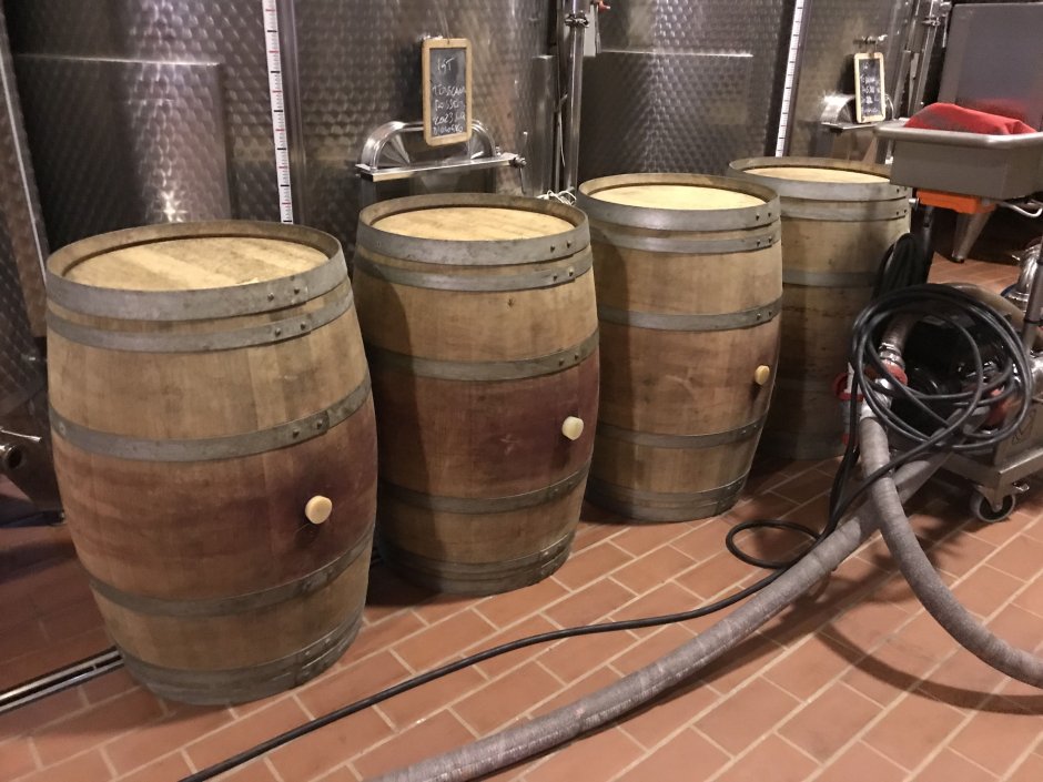 Offre R-R9KI3Z — 225 Litres Vin Rouge