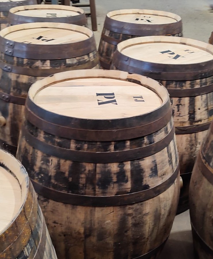 Sweet Wine,25 oak barrels,Wood origin : ,Europe Origin