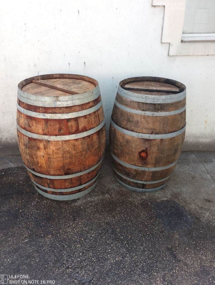 Sweet Wine,36 oak barrels,Wood origin : ,France Origin