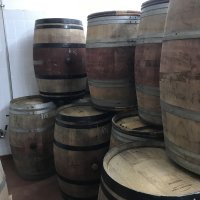 Offre R-UZZ8ED — 225 Litres Vin Rouge