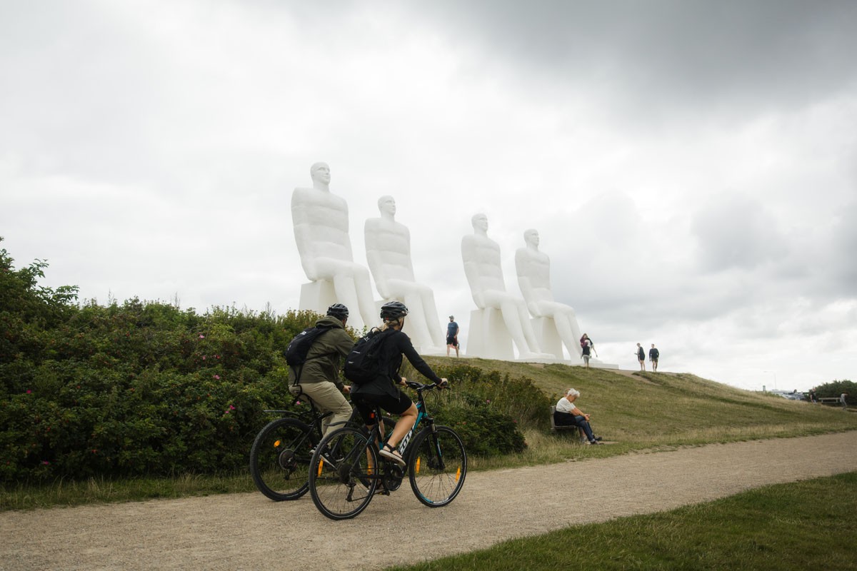 Mennesker ved havet i Esbjerg