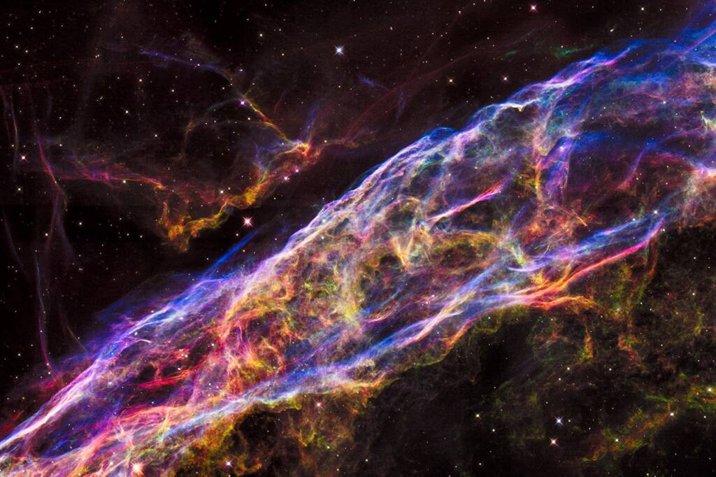 Détail de la nébuleuse Veil : nuage de gaz en cours de formation après l'explosion d’une étoile massive.