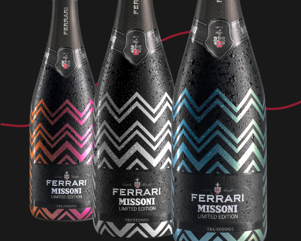 Bottle black matte and metalized Ferrari Trento