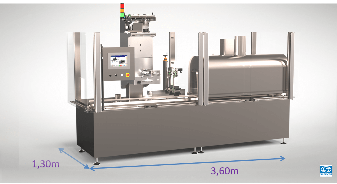 Maximization of floor space saving through a compact and monobloc packaging machine