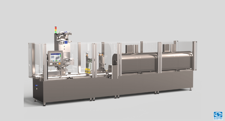 Eine Combisteam LDPET-Verpackungsmaschine für die nachhaltige Etikettierung von PET-Flaschen