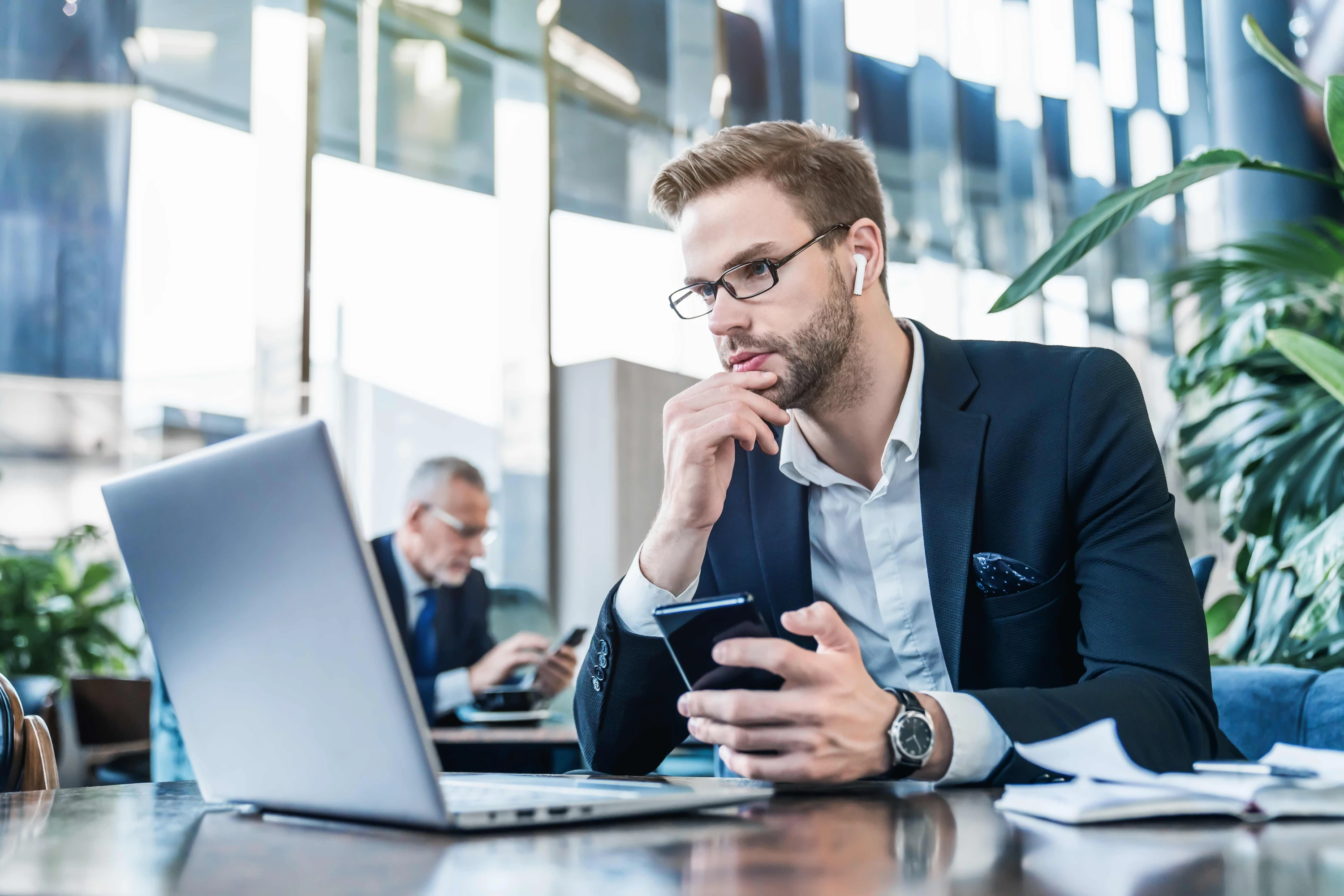 People-bank-finance-service-customer-experience-19