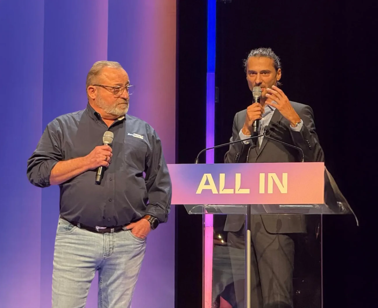 Talan experts talking to the audience at the ALL IN event