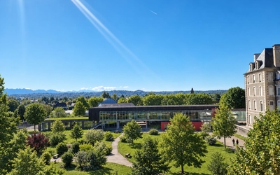 Image du projet Plantation d'arbres dans la cour du lycée