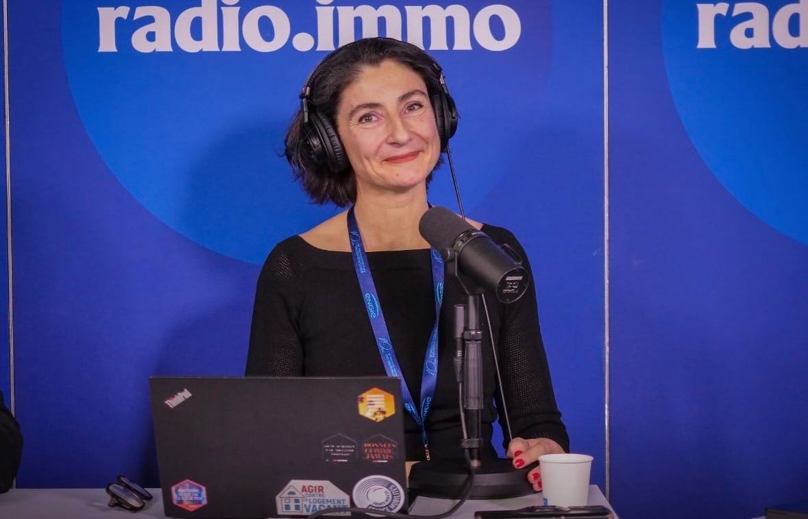 Peggy Mertiny au micro de Radio Territoria