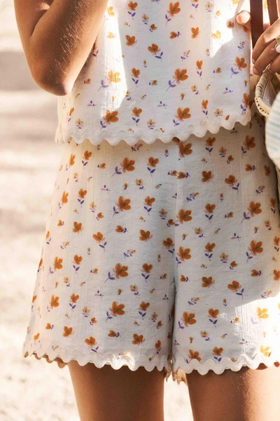 Short Cara