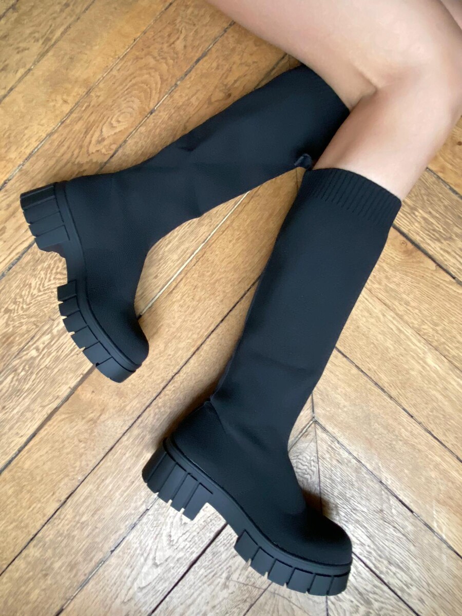 Bottes noires en maille mi-mollet