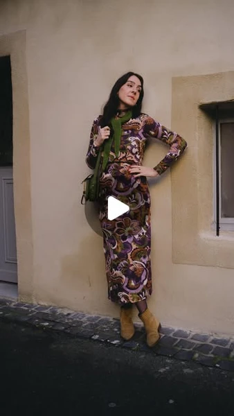 Charlène Plaut on Instagram: "La robe du livre #lesbasiquesduplacard2 dans la maille Rebecca de @latissutheque_lr 💜 Lorsque j’ai reçu le livre des copines @bettyjeane @gaelandsew et @patternetteofficial j’ai jeté mon dévolu sur cette robe aux milles possibilités ! L’idée ? Qu’elle s’adapte à tous les moments de vie d’une femme, j’ai donc choisi la version allaitement 🤱🏻 J’adore le fait de pouvoir porter un col cheminée tout en ayant la possibilité d’allaiter, c’est joli et c’est pratique 😌 Quant à la maille Rebecca c’est son combo de couleurs qui m’avait fait craquer ! J’adore ces tons de vert matcha, de violet et de chocolat 🍫 C’est déjà devenu ma robe de prédilection pour cet hiver ☺️-Collaboration commerciale rémunérée-#latissuthequelr #jeportecequejecouds #coutureallaitementcompatible #robeallaitementcompatible #jecouds #jecoudsdoncjesuis #jecoudspourallaiter #passioncouture #sewinglovers #sewsew #breastfeedingdress #sewingforbreastfeeding"