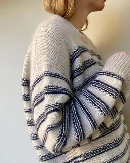 Structure Loop Sweater pattern by Other Loops_