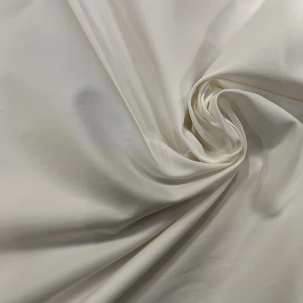 POPELINE DE COTON FROIDE ET LISSE BLANCHE 135CM