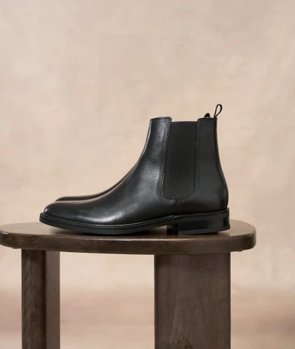 Chelsea Boots for Men : L'Homme Pressé in Black leather