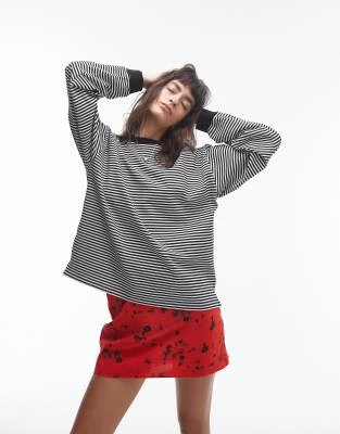 Topshop - Top rayé ample à manches longues et col ras de cou - Noir et blanc