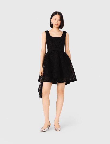 Robe courte brodée