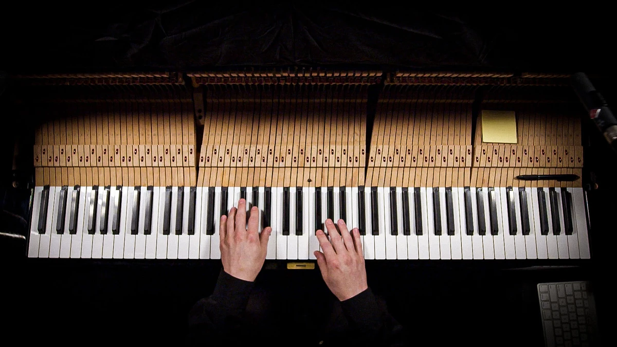 William Cas | Piano Music: The Complete Process for Crafting Evocative Piano Songs