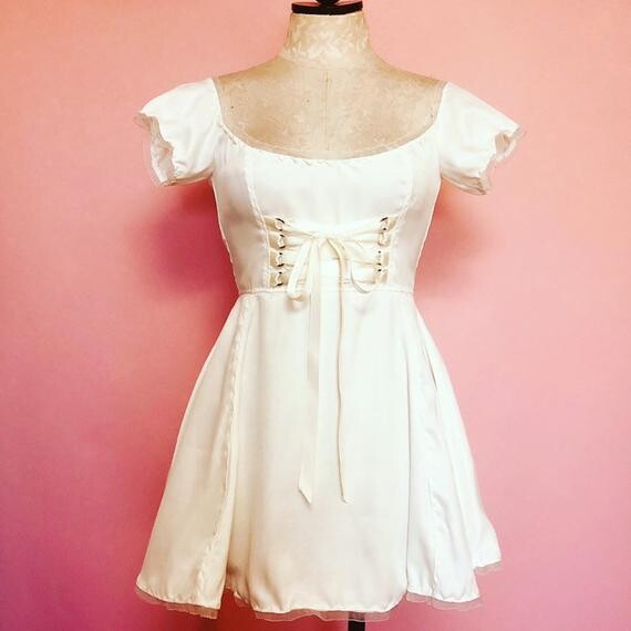Robe en Satin de serveuse Tori