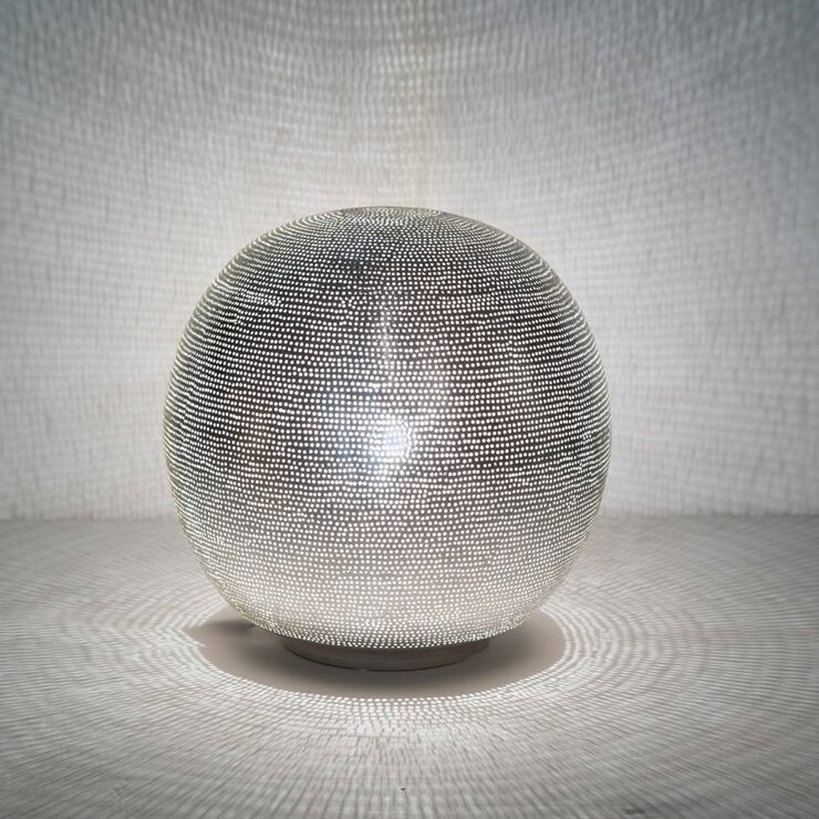 BALL FILISKY Argenté Lampe à poser Boule Métal Perforé Ø30cm - 179,00 €