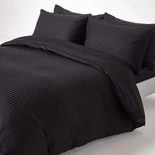 HOMESCAPES Parure de lit en Satin de Coton égyptien, Housse de Couette 200x200 cm et 2 taies d'oreiller 50x75 cm, Percale 330 Fils Coloris Noir