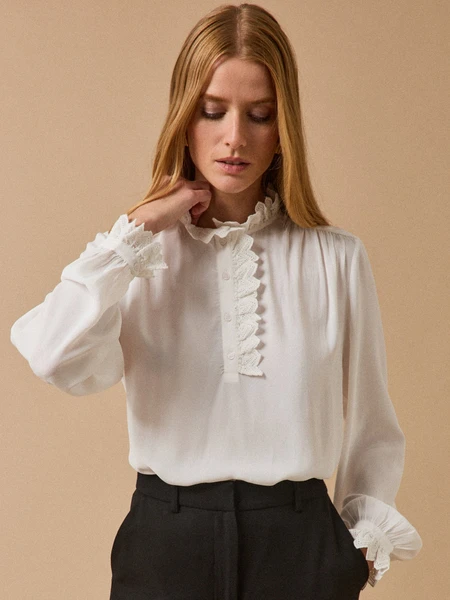 Blouse fluide volants brodés femme