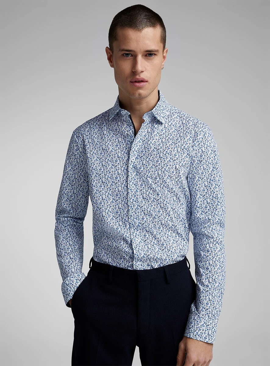 La chemise fleurs des champs bleues