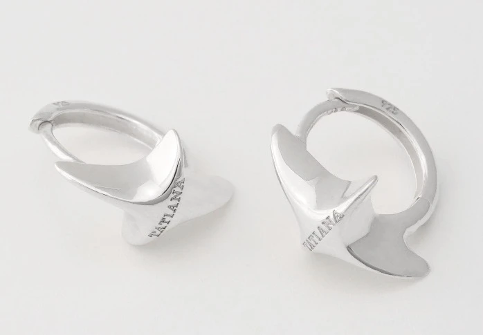 Minimalist Shooting Star Huggie Earrings,Dainty Galaxy Hoop Earrings,Unique Celestial Earrings,Sterling Silver Jewelry,Gift For Her (EC3032)