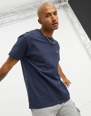 Napapijri - T-shirt à écusson logo - Bleu marine | ASOS