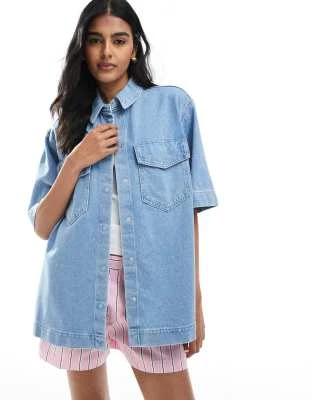 ONLY - Chemise oversize en jean à manches courtes avec poches sur le devant - Bleu clair | ASOS