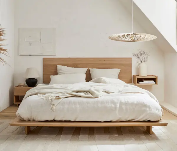 Lit plateforme en bois massif LIVIA