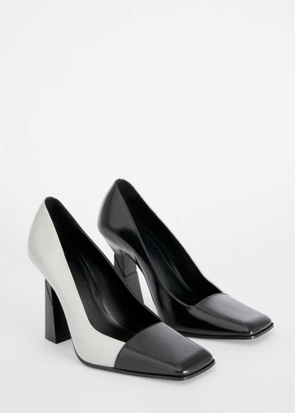 Chaussures bicolores talon asymétrique - Femme | Mango France
