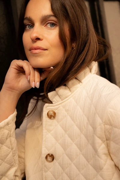 Veste Matelassé Volantée Au Niveau Du Col - Beige - Boutique Libertie