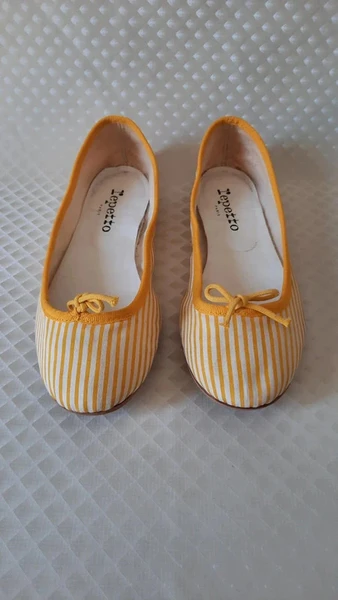Très belles ballerines Repetto taille 37 (vrai 37).