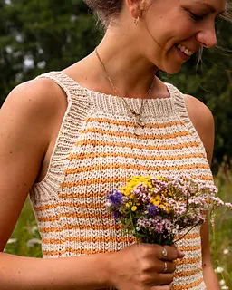 Lola Top pattern by Veronika Lindberg