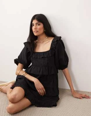 Miss Selfridge - Robe tendance folk en broderie anglaise à volants - Noir