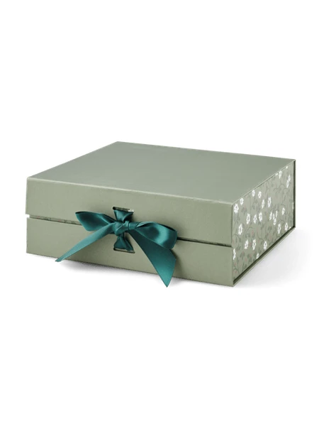 Boîte cadeau avec ruban