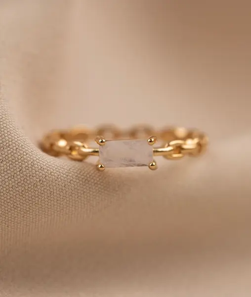 Bague chaînette et Pierre de Lune rectangle sertie Plaqué or