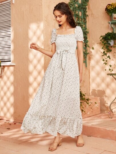 Robe ceinturée fleurie