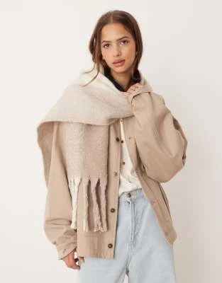 ASOS DESIGN - Écharpe duveteuse bicolore - Naturel
