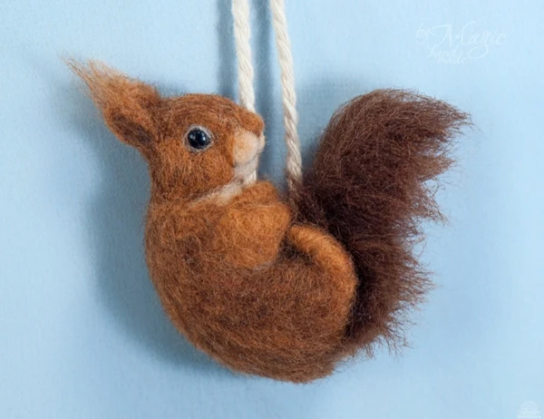Écureuil en laine feutrée