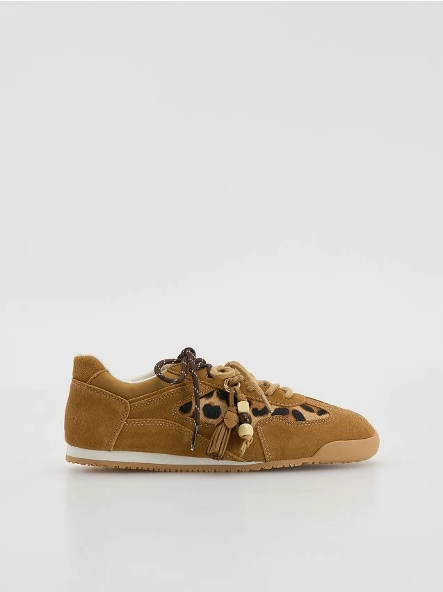 Baskets en cuir majoritaire