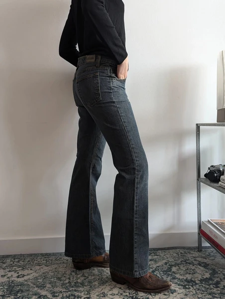 Low waist jeans