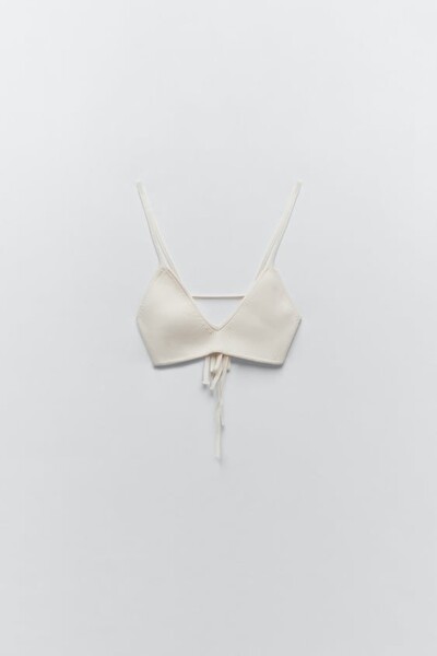 TOP EN MAILLE AVEC BRIDES
