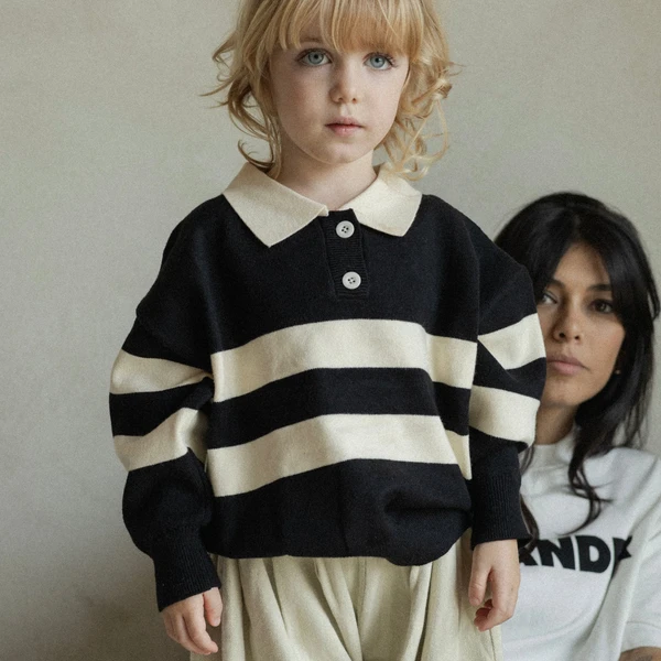 Pull polo noir et blanc