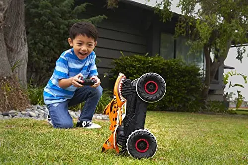 Hot Wheels Monster Trucks L’Inarrêtable Tiger Shark, Véhicule radiocommandé tout-terrain avec 4 roues motrices, Jouet Enfant, Dès 4 ans, HGV87