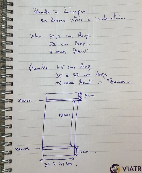 une planche a decouper en bois pour mettre au-dessus de la vitro induction