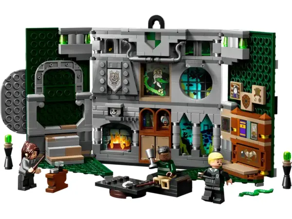 Le blason de la maison Serpentard 76410 | Harry Potter™ | Boutique LEGO® officielle FR