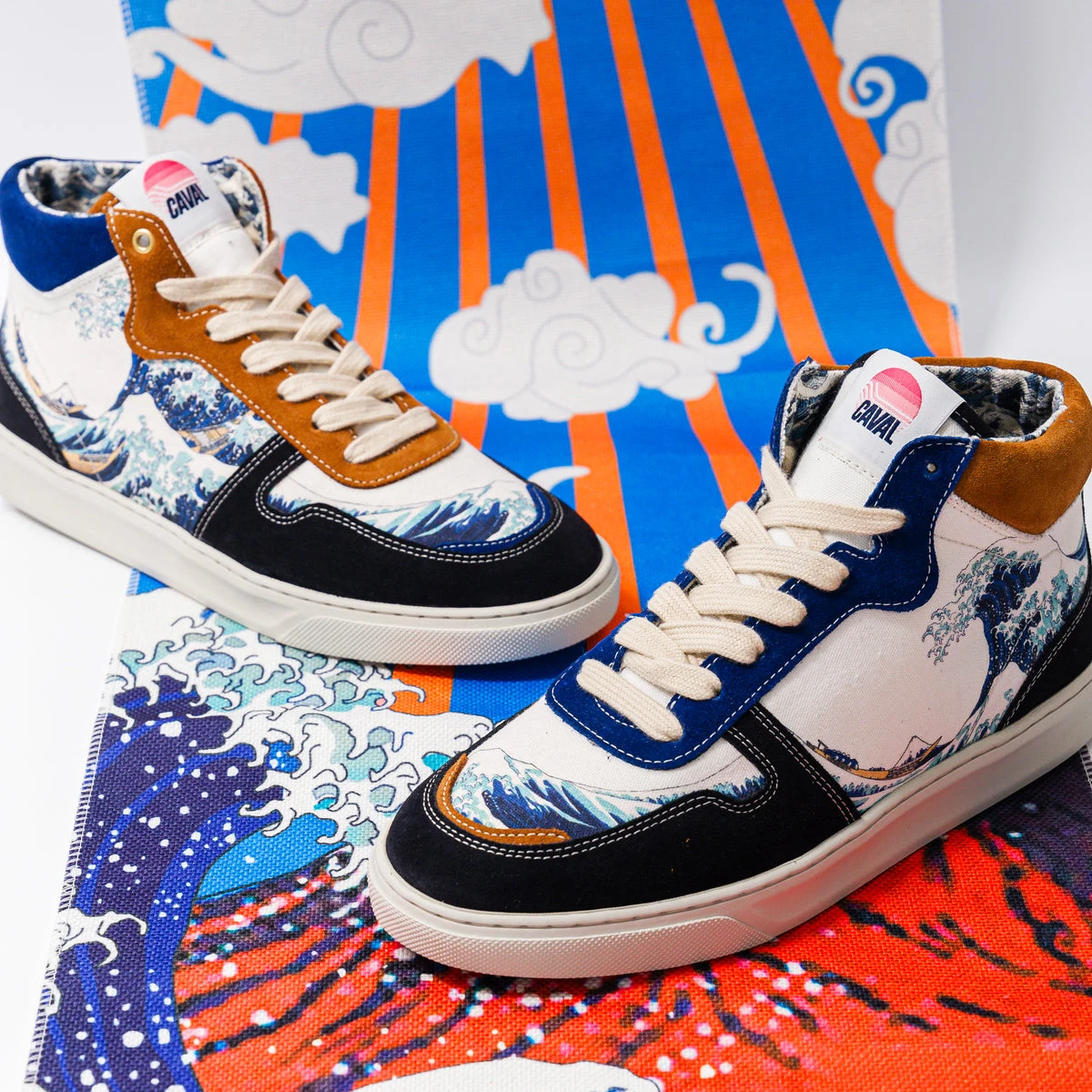 Les CAVAL x La Grande Vague de Kanagawa, sneakers asymétriques, éco-responsables et made in Europe
